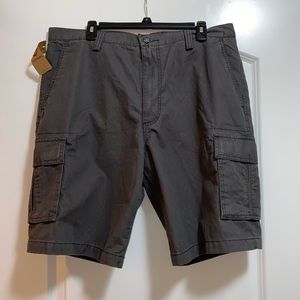 Men’s dark brown cargo shorts
